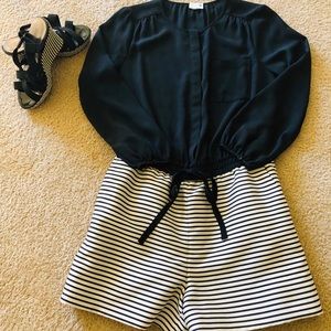 LOFT Romper size 10P with pockets!